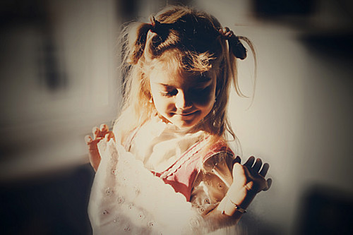 回来吧,那些穿着美丽衣服的岁月 回来吧,那些穿着美丽衣服的岁月